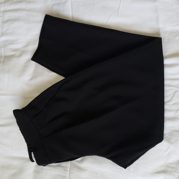 Babaton Black Cohen Cropped Pleated Dress Pant - Picture 4 of 9